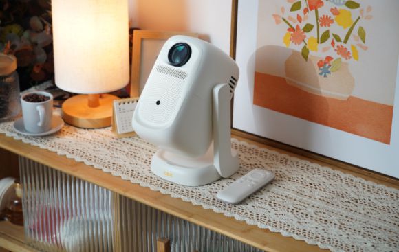 五一宅家用大眼橙C2 Air高亮版让快乐加倍pg电子模拟器免费版2025家用投影仪推荐：(图3)